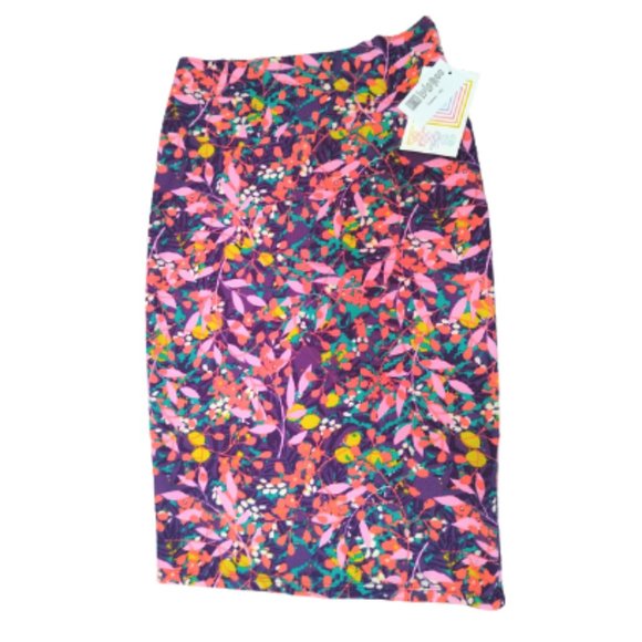 LuLaRoe Dresses & Skirts - LULAROE Cassie Stretch Skirt